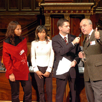 2004-morgane-hoeur-sak-et-kim-leang-deng-talents-des-cites-emergence-1.jpg 2004-morgane-hoeur-sak-et-kim-leang-deng-talents-des-cites-emergence-1.jpg