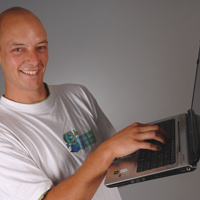 2007-nicolas-briquet-informatique-occasion-talents-des-cites-creation-1.jpg 2007-nicolas-briquet-informatique-occasion-talents-des-cites-creation-1.jpg
